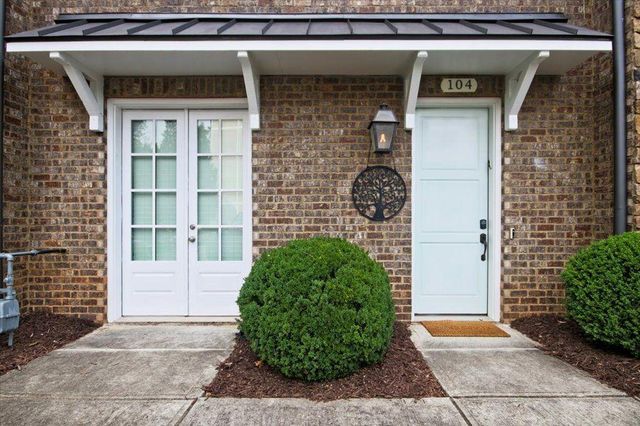 104 Canton Way, Roswell, GA 30075