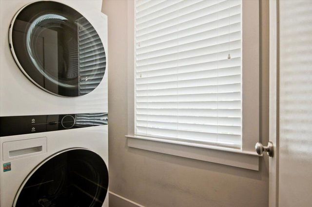 104 Canton Way, Roswell, GA 30075