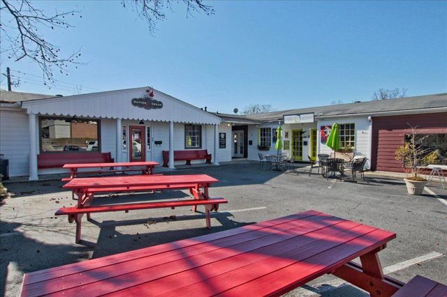 104 Canton Way, Roswell, GA 30075