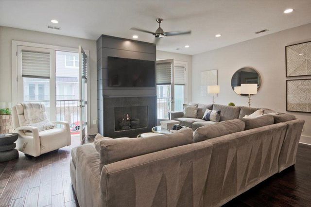 104 Canton Way, Roswell, GA 30075