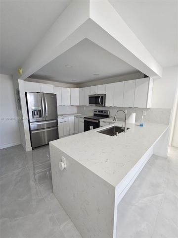 7125 Bay Dr 506, Miami Beach, FL 33141