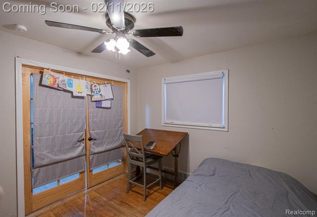 23537 Deziel Street, Saint Clair Shores, MI 48082