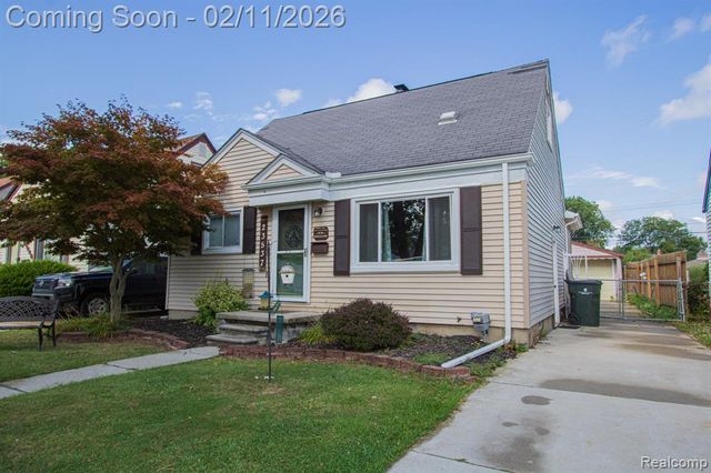 23537 Deziel Street, Saint Clair Shores, MI 48082