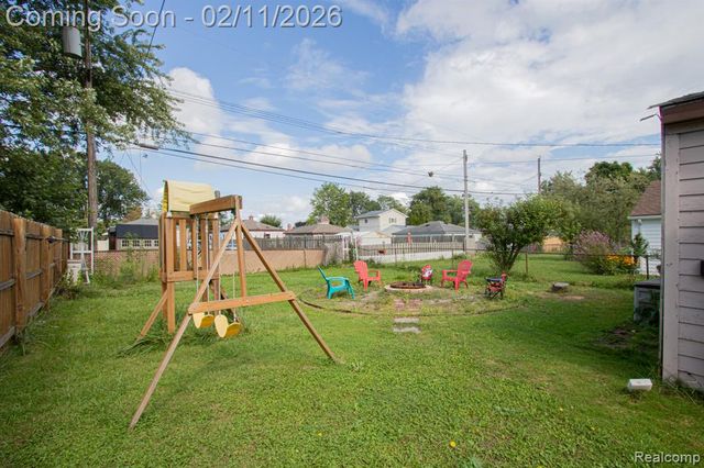 23537 Deziel Street, Saint Clair Shores, MI 48082