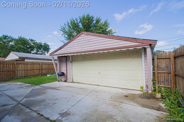 23537 Deziel Street, Saint Clair Shores, MI 48082