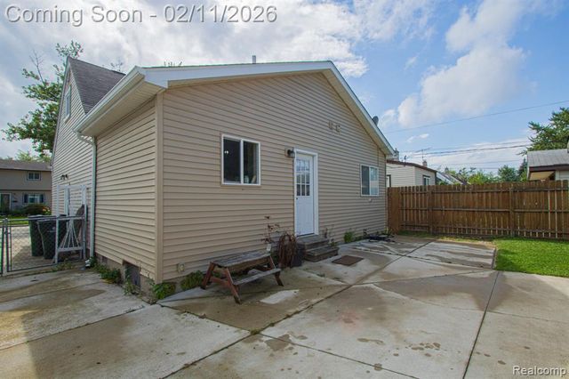 23537 Deziel Street, Saint Clair Shores, MI 48082