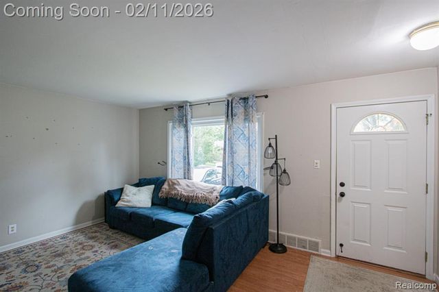 23537 Deziel Street, Saint Clair Shores, MI 48082