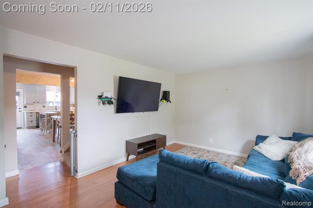 23537 Deziel Street, Saint Clair Shores, MI 48082