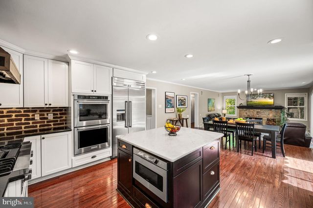 4 QUEENS CT, Landenberg, PA 19350