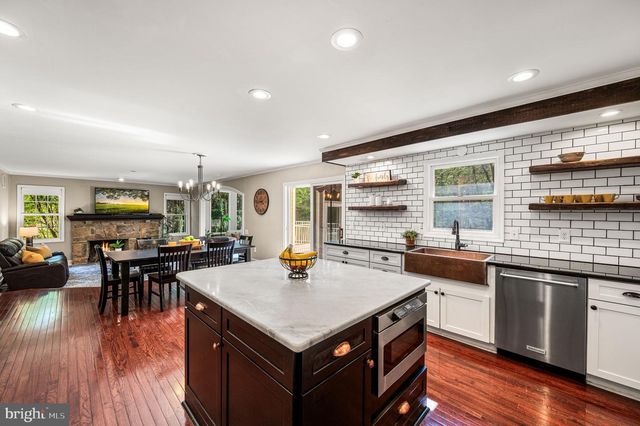 4 QUEENS CT, Landenberg, PA 19350