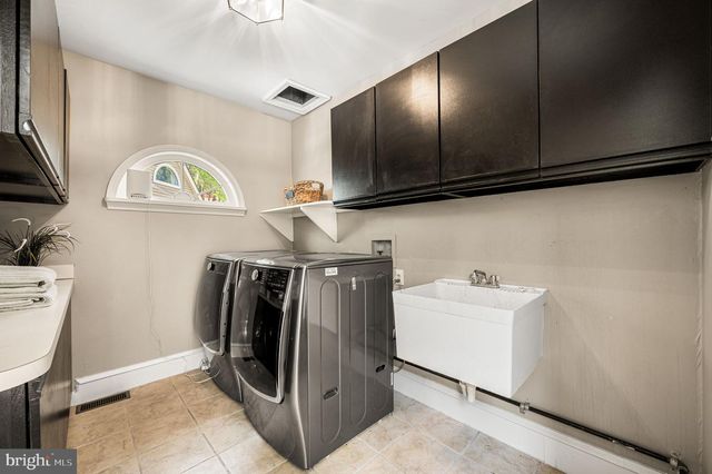 4 QUEENS CT, Landenberg, PA 19350