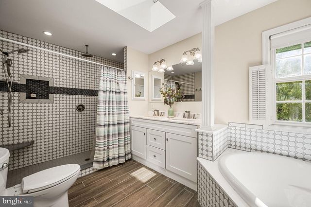 4 QUEENS CT, Landenberg, PA 19350