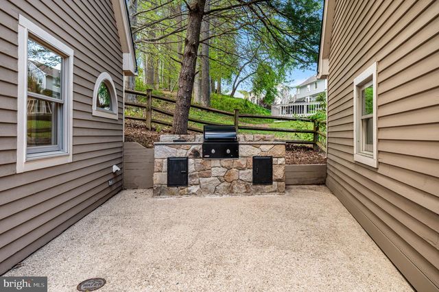 4 QUEENS CT, Landenberg, PA 19350