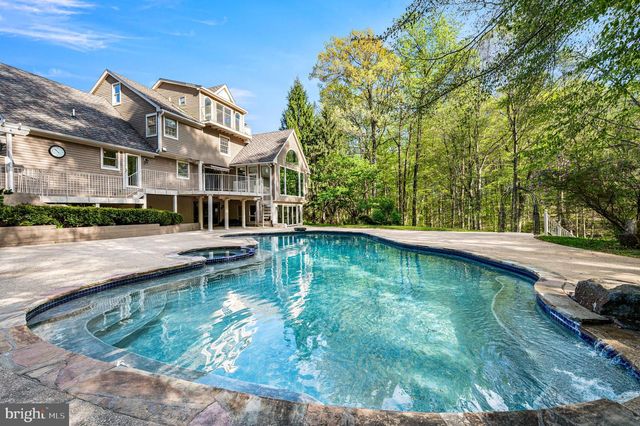 4 QUEENS CT, Landenberg, PA 19350