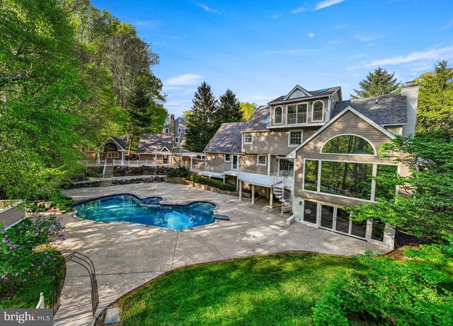 4 QUEENS CT, Landenberg, PA 19350