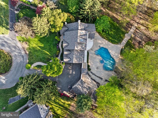 4 QUEENS CT, Landenberg, PA 19350