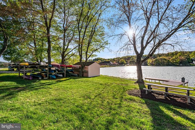 4 QUEENS CT, Landenberg, PA 19350