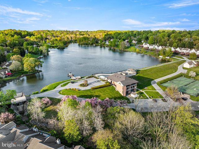 4 QUEENS CT, Landenberg, PA 19350