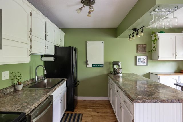 6 Twin Oaks Terrace, South Burlington, VT 05403