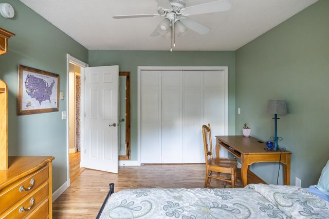 6 Twin Oaks Terrace, South Burlington, VT 05403