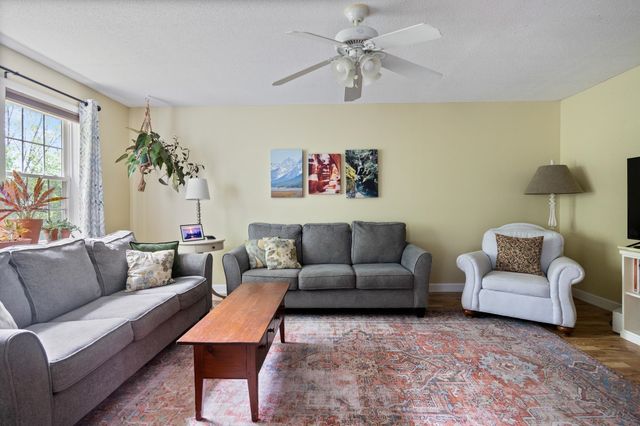 6 Twin Oaks Terrace, South Burlington, VT 05403