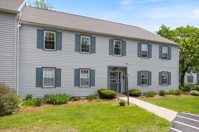 6 Twin Oaks Terrace, South Burlington, VT 05403