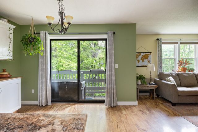 6 Twin Oaks Terrace, South Burlington, VT 05403