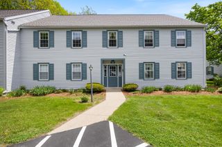 6 Twin Oaks Terrace, South Burlington, VT 05403