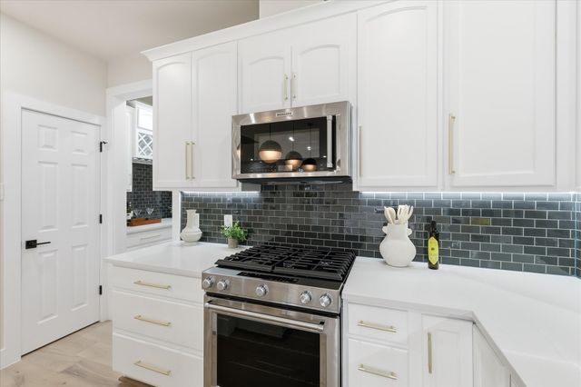 1400 Hudspeth Drive, Carrollton, TX 75010
