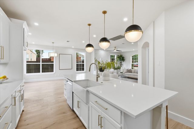 1400 Hudspeth Drive, Carrollton, TX 75010