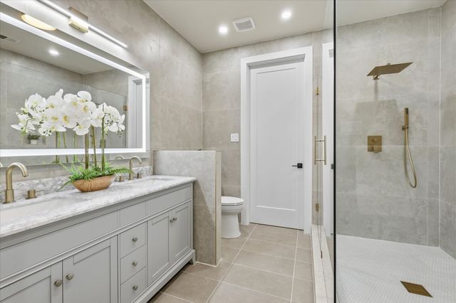 1400 Hudspeth Drive, Carrollton, TX 75010