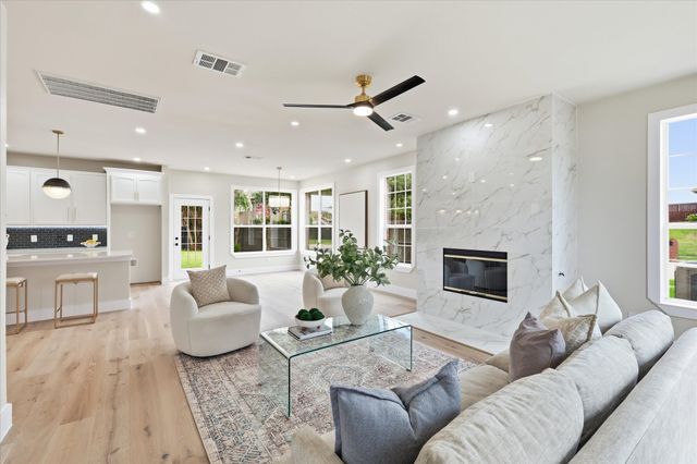 1400 Hudspeth Drive, Carrollton, TX 75010