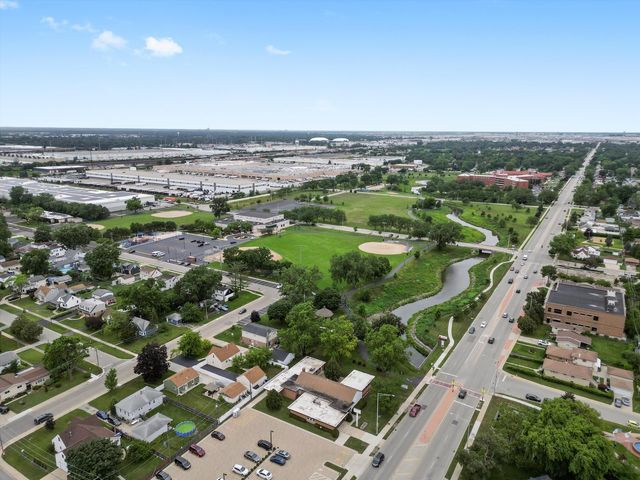 9 N Lavergne Avenue, Northlake, IL 60164
