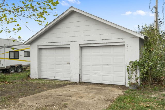 4743 S 190th Road, Halfway, MO 65663