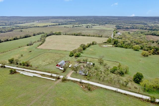 4743 S 190th Road, Halfway, MO 65663