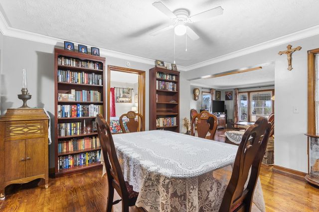 4743 S 190th Road, Halfway, MO 65663