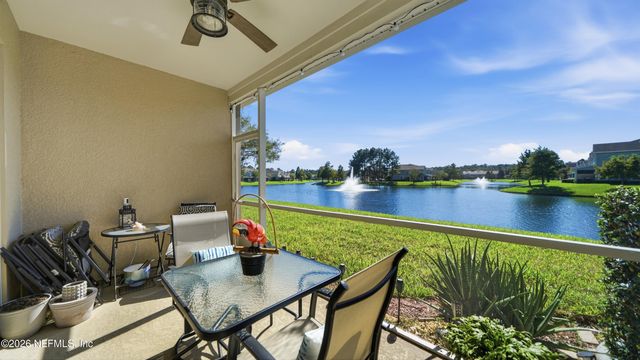 6910 ROUNDLEAF Drive, Jacksonville, FL 32258
