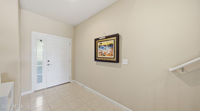 6910 ROUNDLEAF Drive, Jacksonville, FL 32258