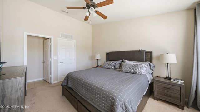 6910 ROUNDLEAF Drive, Jacksonville, FL 32258