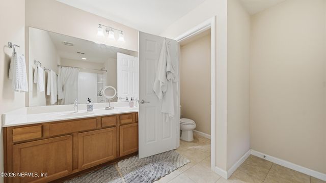 6910 ROUNDLEAF Drive, Jacksonville, FL 32258