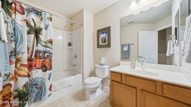 6910 ROUNDLEAF Drive, Jacksonville, FL 32258
