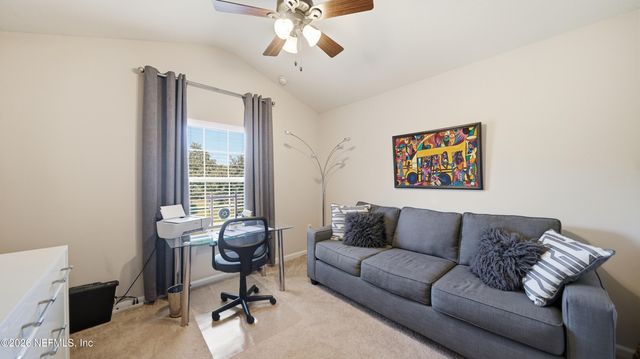 6910 ROUNDLEAF Drive, Jacksonville, FL 32258