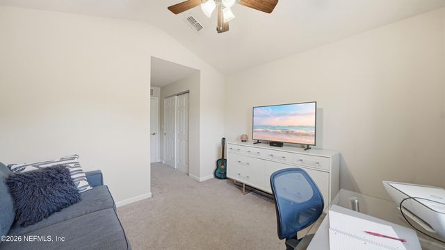 6910 ROUNDLEAF Drive, Jacksonville, FL 32258