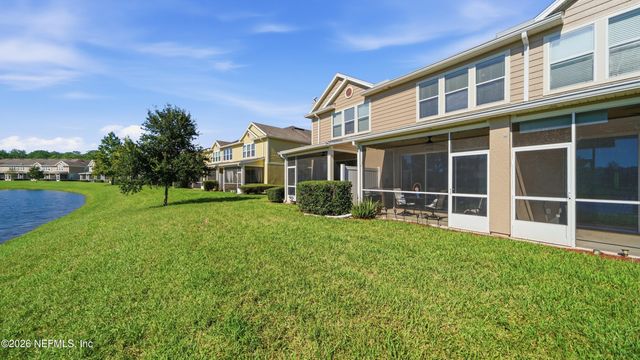 6910 ROUNDLEAF Drive, Jacksonville, FL 32258