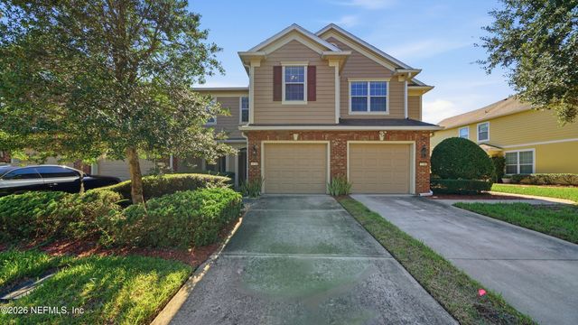 6910 ROUNDLEAF Drive, Jacksonville, FL 32258