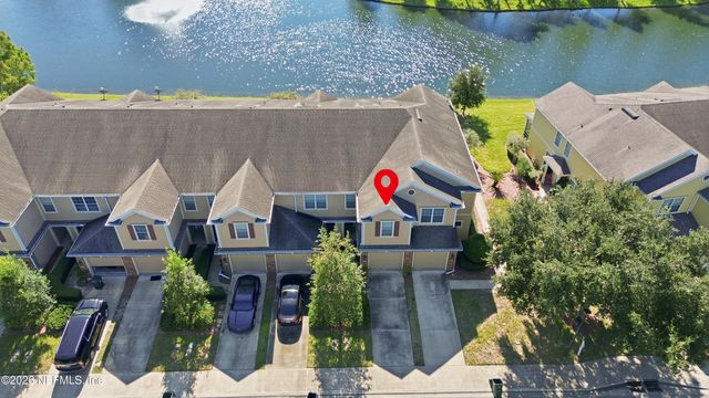 6910 ROUNDLEAF Drive, Jacksonville, FL 32258