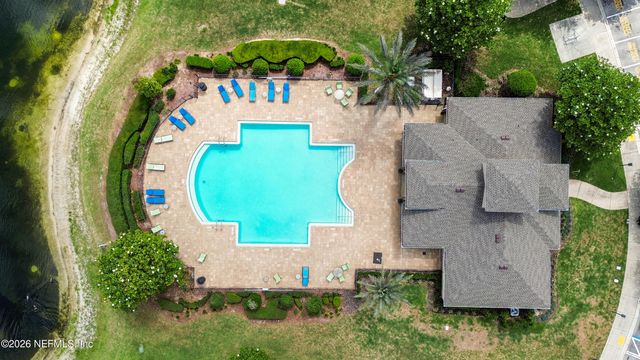 6910 ROUNDLEAF Drive, Jacksonville, FL 32258