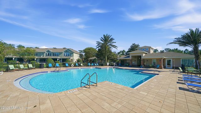 6910 ROUNDLEAF Drive, Jacksonville, FL 32258