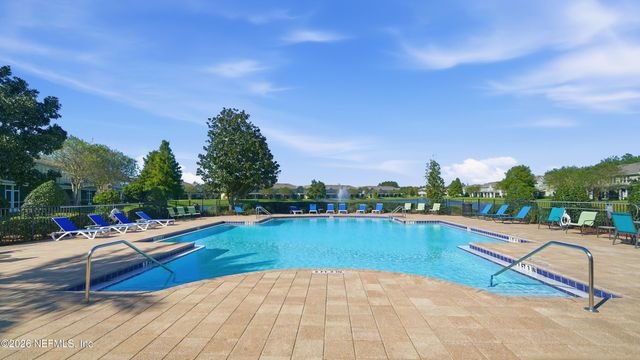 6910 ROUNDLEAF Drive, Jacksonville, FL 32258