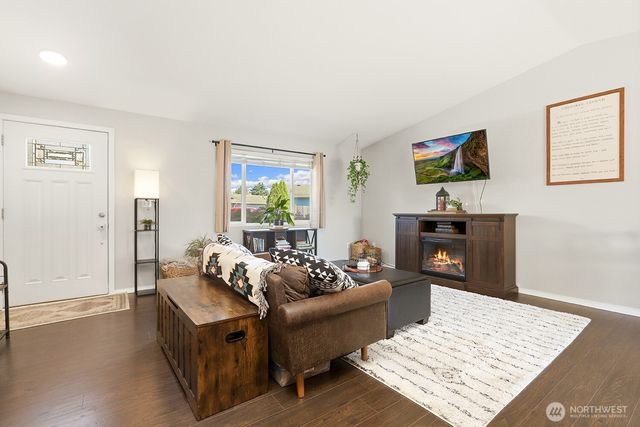 6618 98th Place NE, Marysville, WA 98270